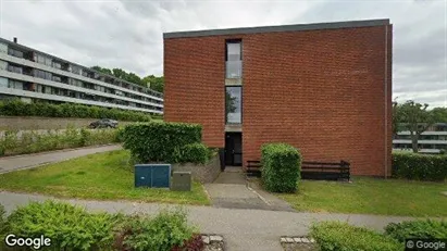 Lejligheder til salg i Brabrand - Foto fra Google Street View Lejligheder til salg i Brabrand - Foto fra Google Street View