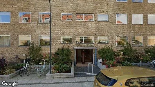 Andelsboliger til salg i Charlottenlund - Foto fra Google Street View