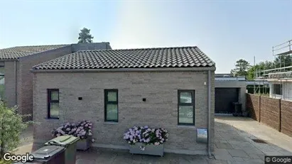 Lejligheder til salg i Solrød Strand - Foto fra Google Street View Lejligheder til salg i Solrød Strand - Foto fra Google Street View