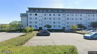 Lejligheder til salg i Solrød Strand - Foto fra Google Street View Lejligheder til salg i Solrød Strand - Foto fra Google Street View