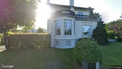 Lejligheder til salg i Charlottenlund - Foto fra Google Street View