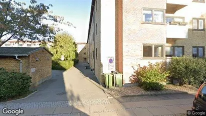 Lejligheder til salg i Charlottenlund - Foto fra Google Street View