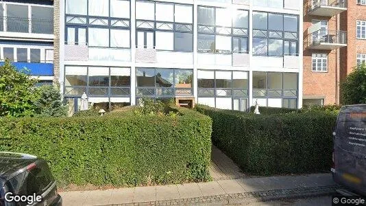 Lejligheder til salg i Charlottenlund - Foto fra Google Street View