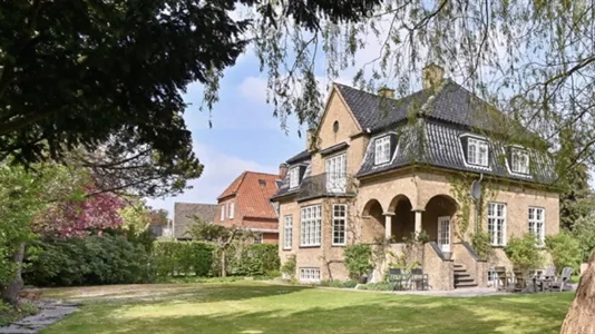 Huse i Charlottenlund - billede 9