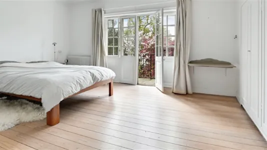 Huse i Charlottenlund - billede 4