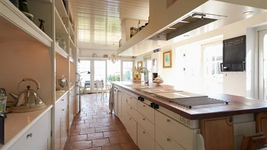 Huse i Klampenborg - billede 12