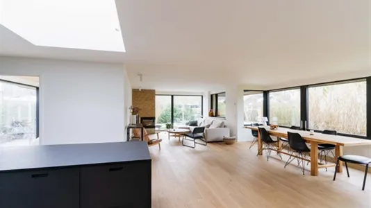 Huse i Værløse - billede 1