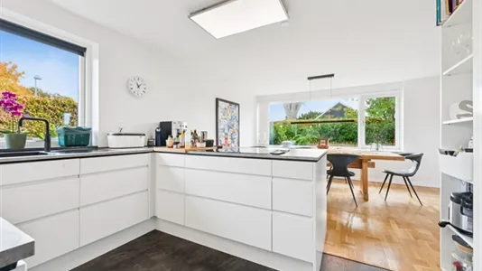 Huse i Hørsholm - billede 1